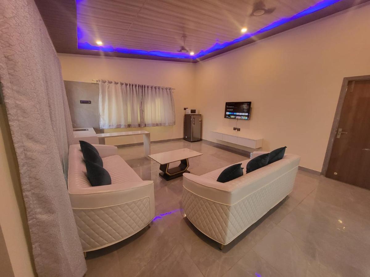 Nazrana 2Bhk Villa โลนาวาลา ภายนอก รูปภาพ